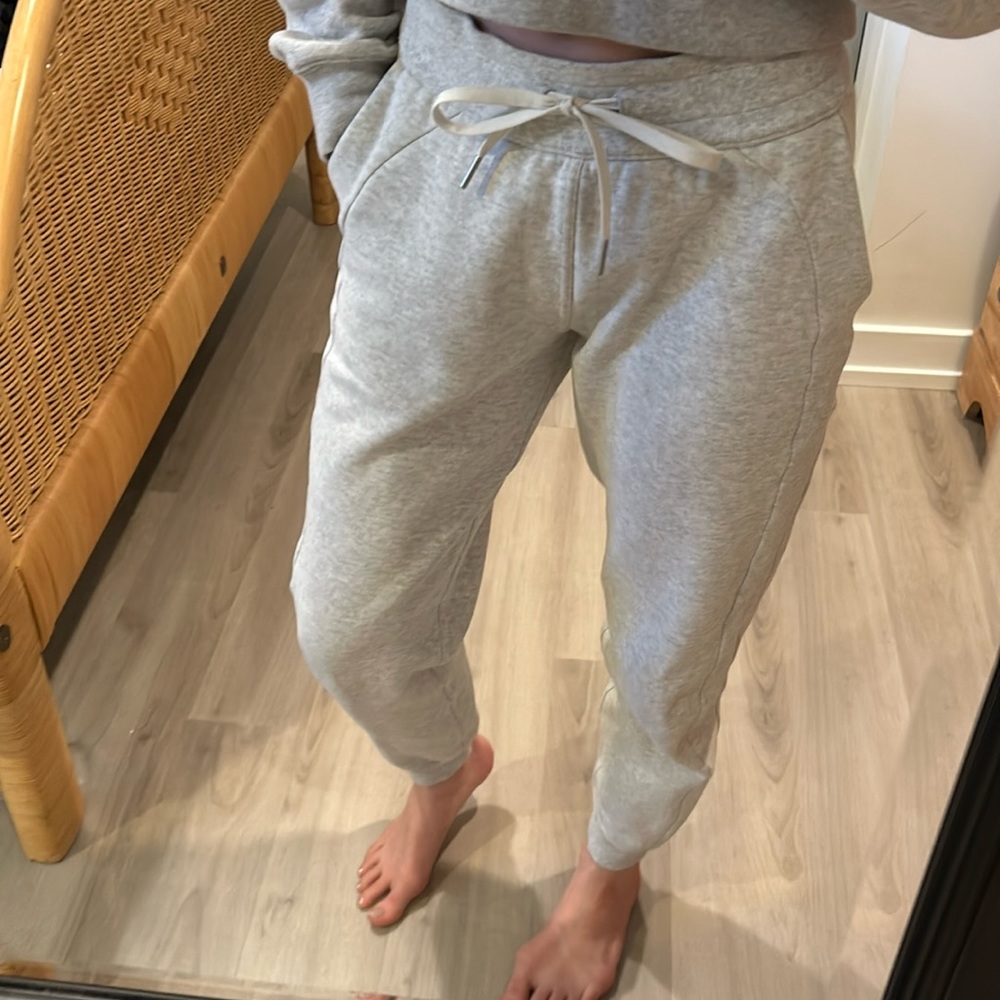 Lululemon Scuba Joggers 26.5inch inseam
